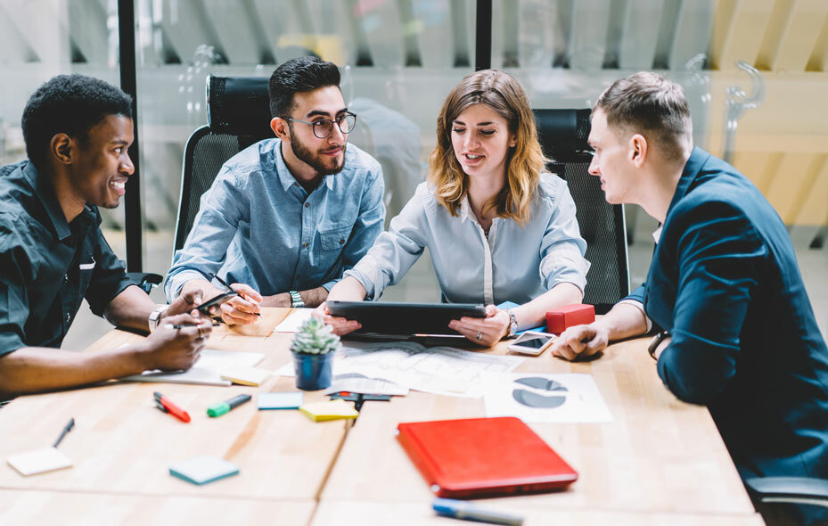 ShutterStock.-Meeting.-Brainstorming