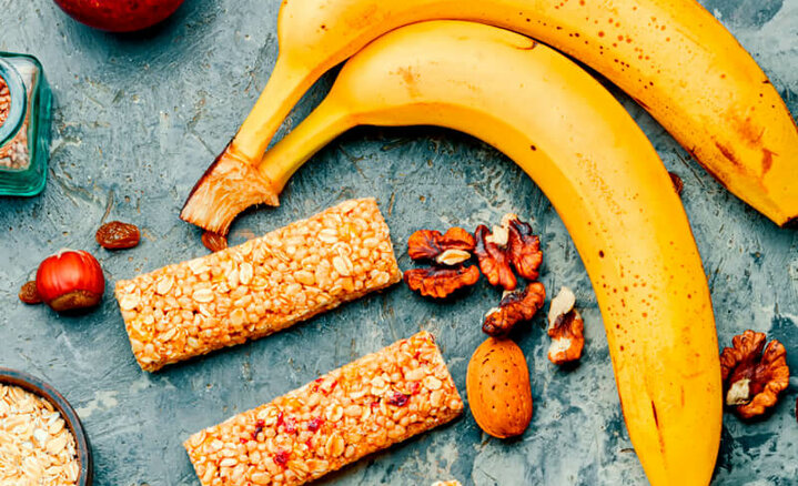Ricetta barrette snack con banane e cereali 