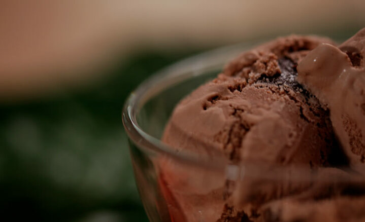 Παγωτό σοκολάτα με βελούδινη υφή